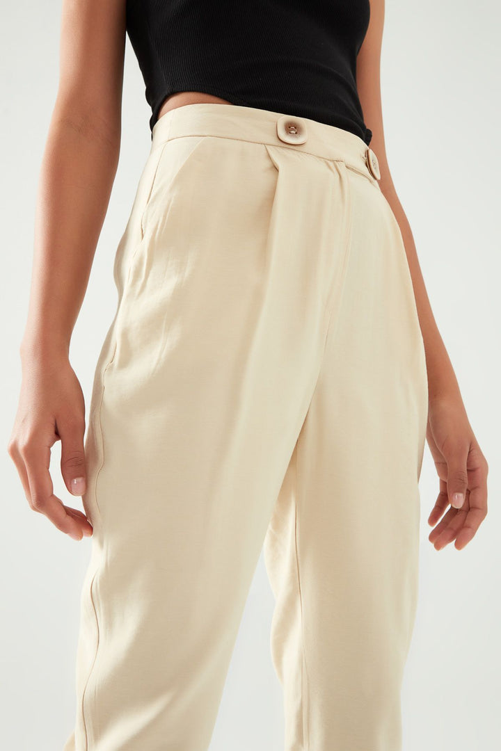 Düğme Detaylı Pantolon Bej