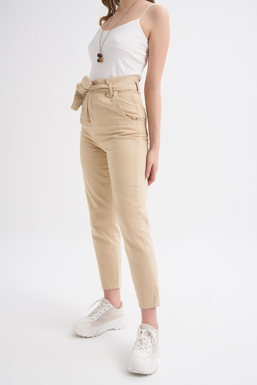 Kemerli Mom Jean Bej