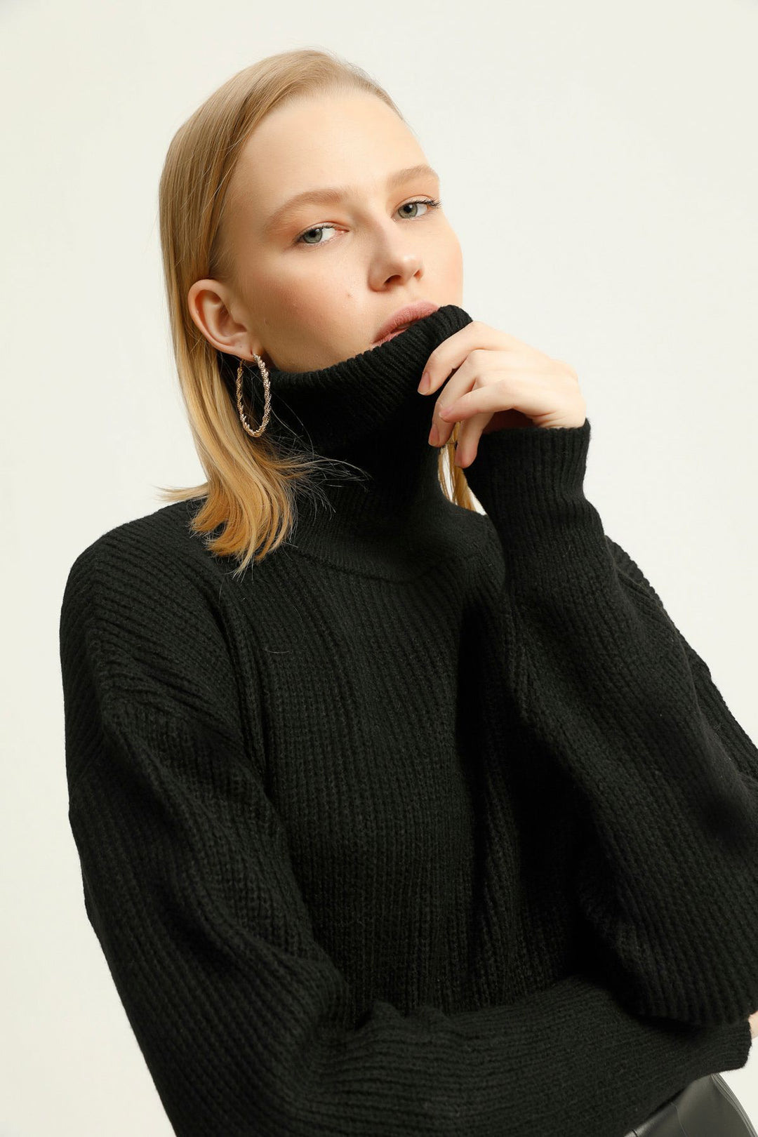 Turtleneck Sweater Black