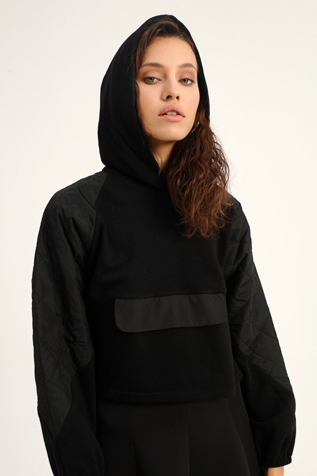 Kapitone Detay Sweatshirt Siyah