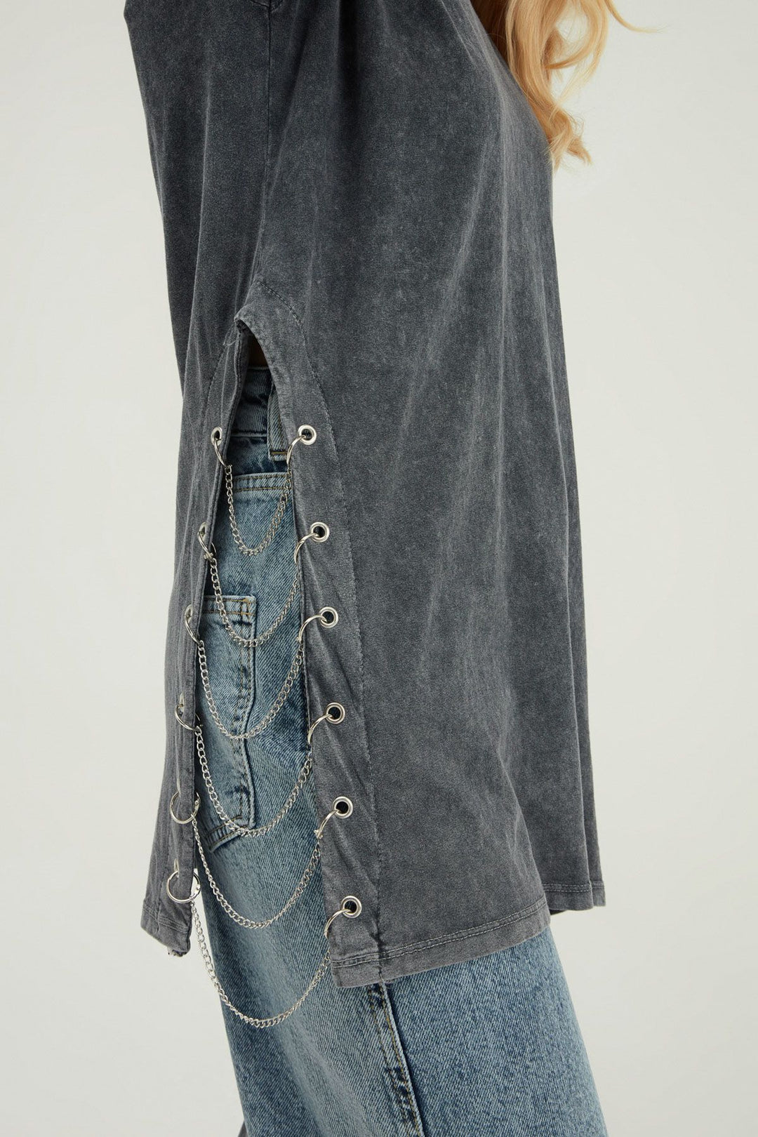 Chain Detailed T-Shirt Anthracite