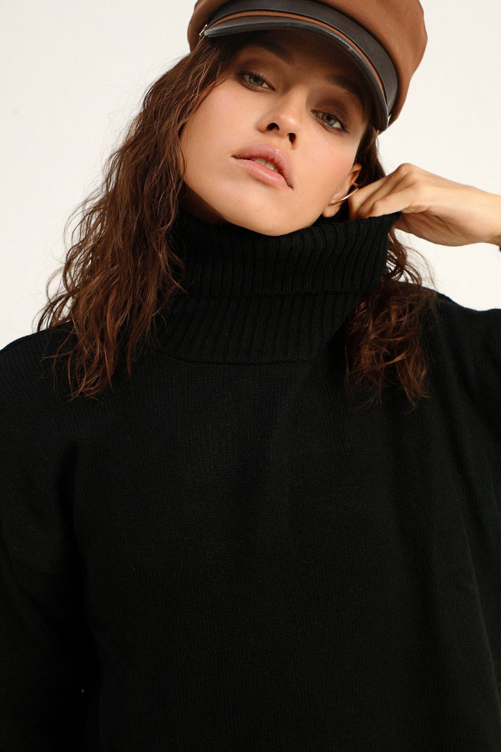 Turtleneck Loose Sweater Black