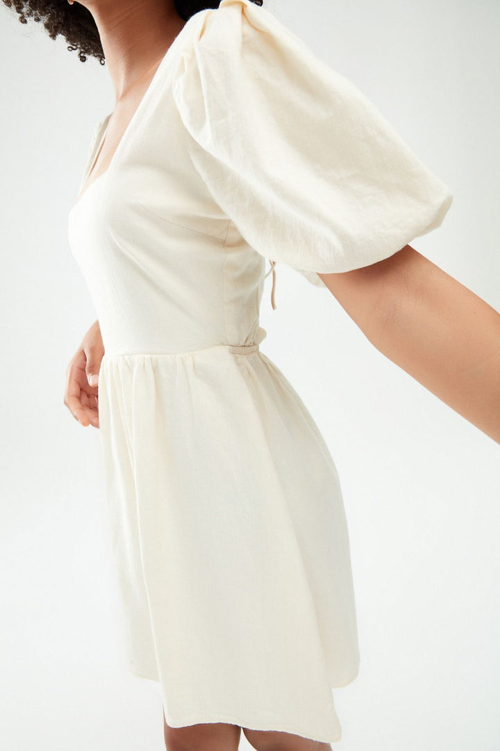 Balon Kol Dekolteli Vatkalı Elbise Naturel