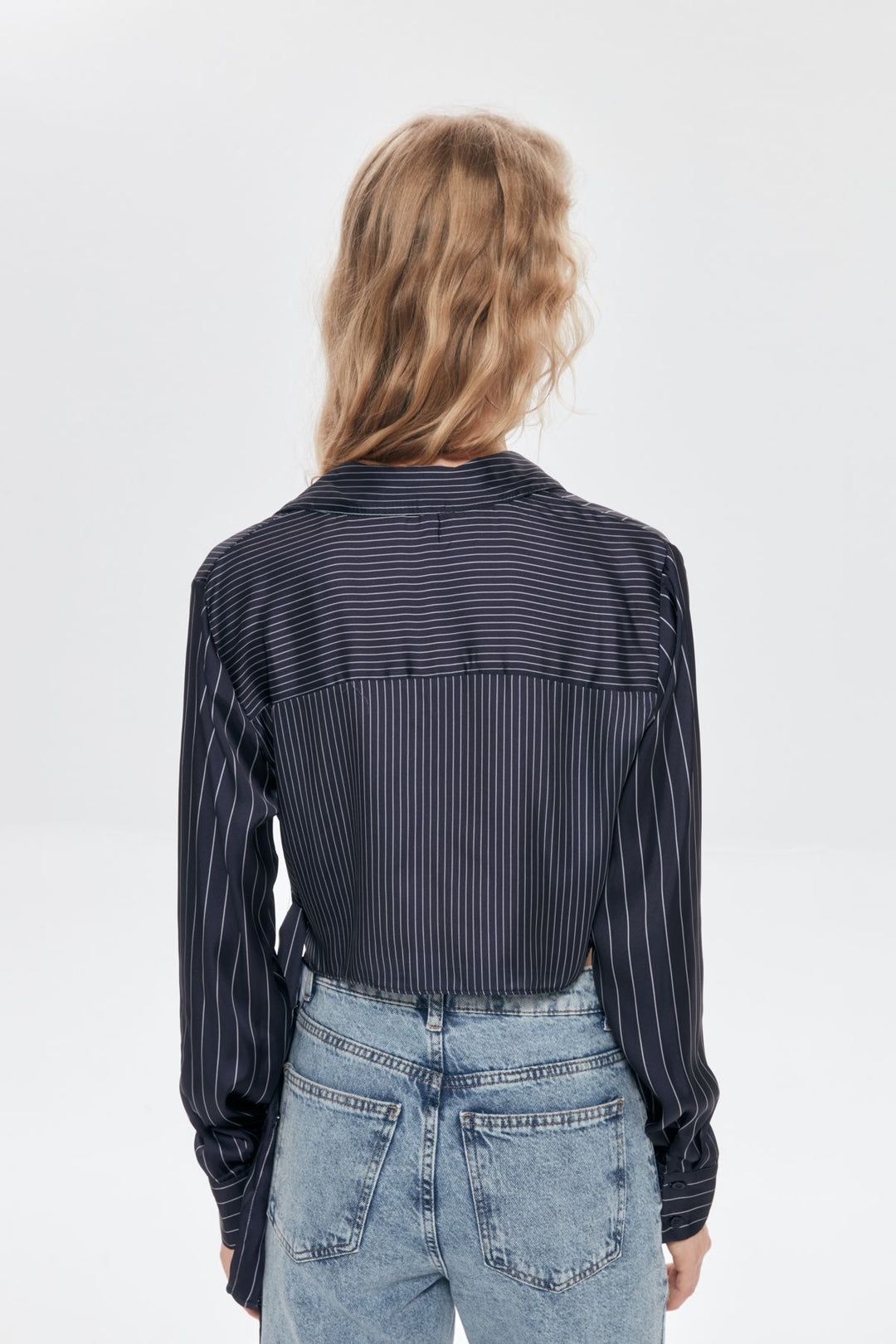 Bağlama Detaylı Saten Crop Gömlek Lacivert