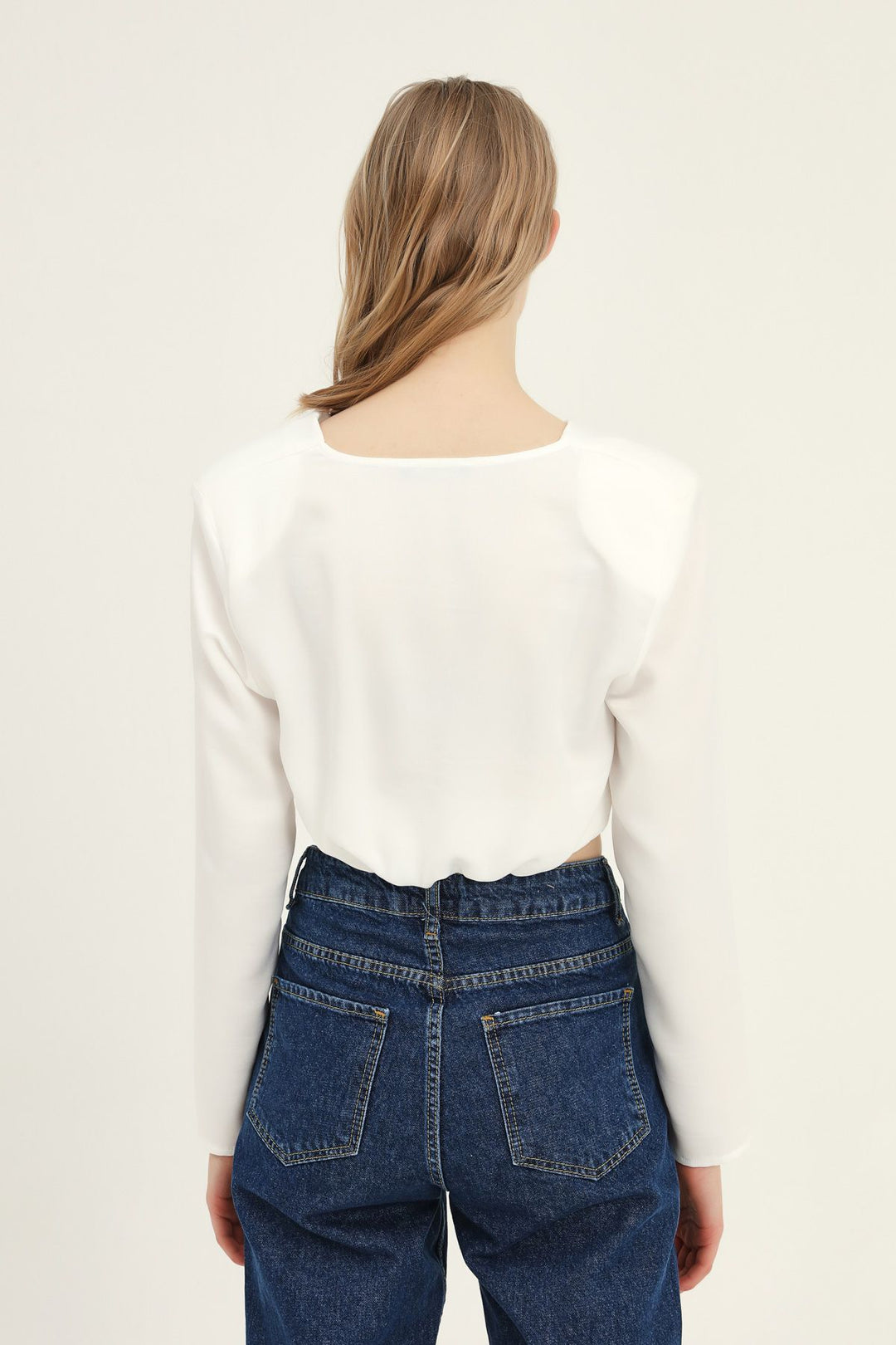 Düğüm Detaylı Crop Bluz Ekru