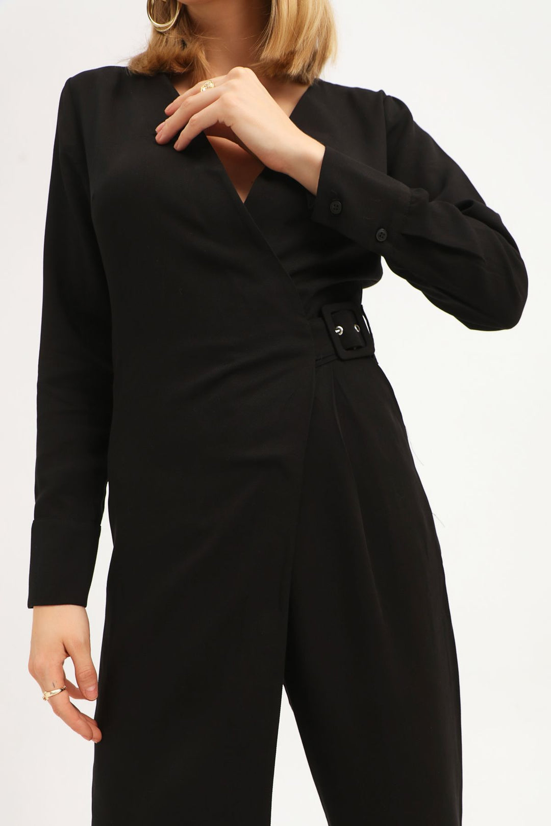 Kemer Detaylı Kruvaze Tulum Siyah