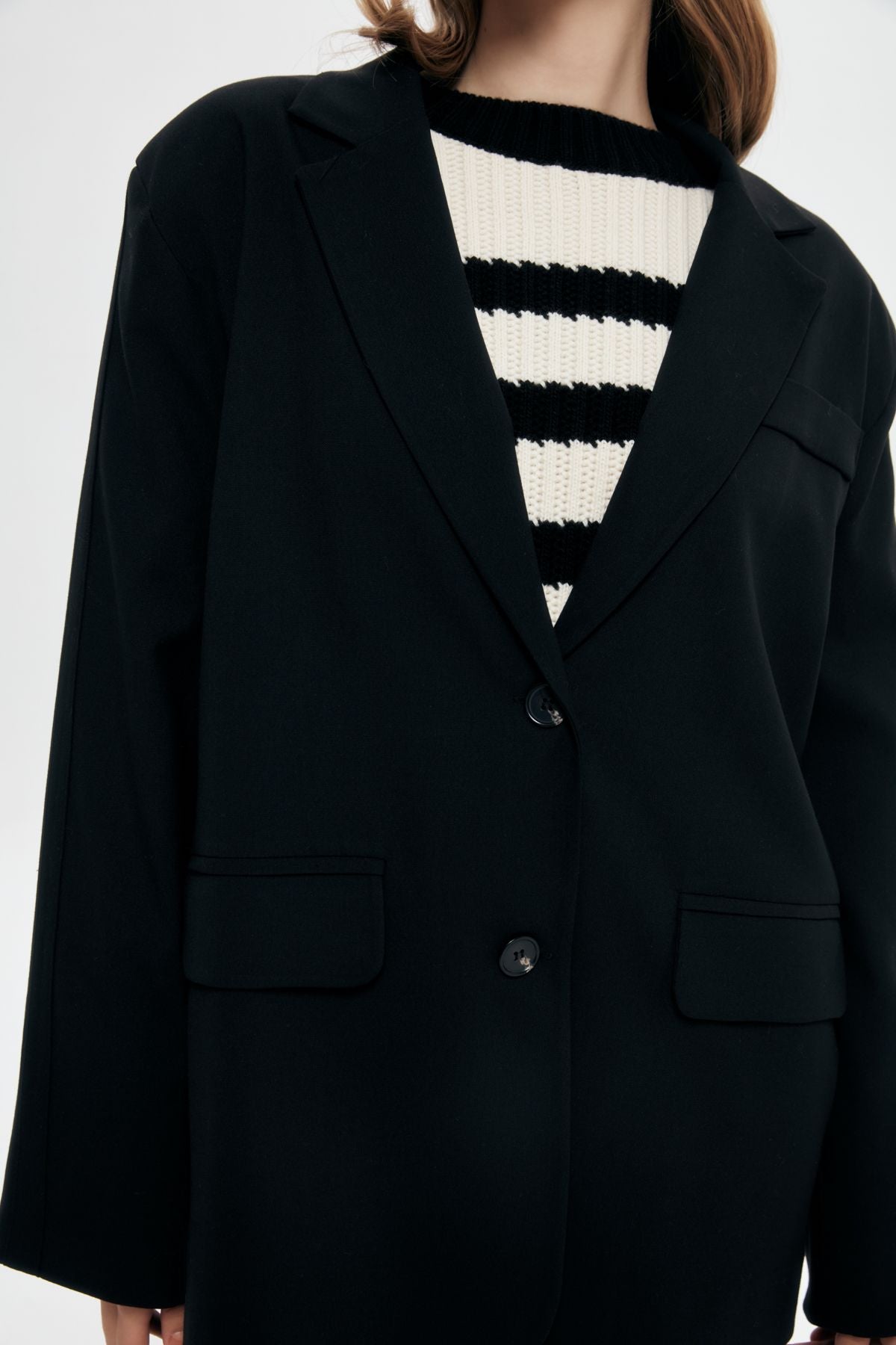 Low-cut Back Detailed Blazer Jacket Black