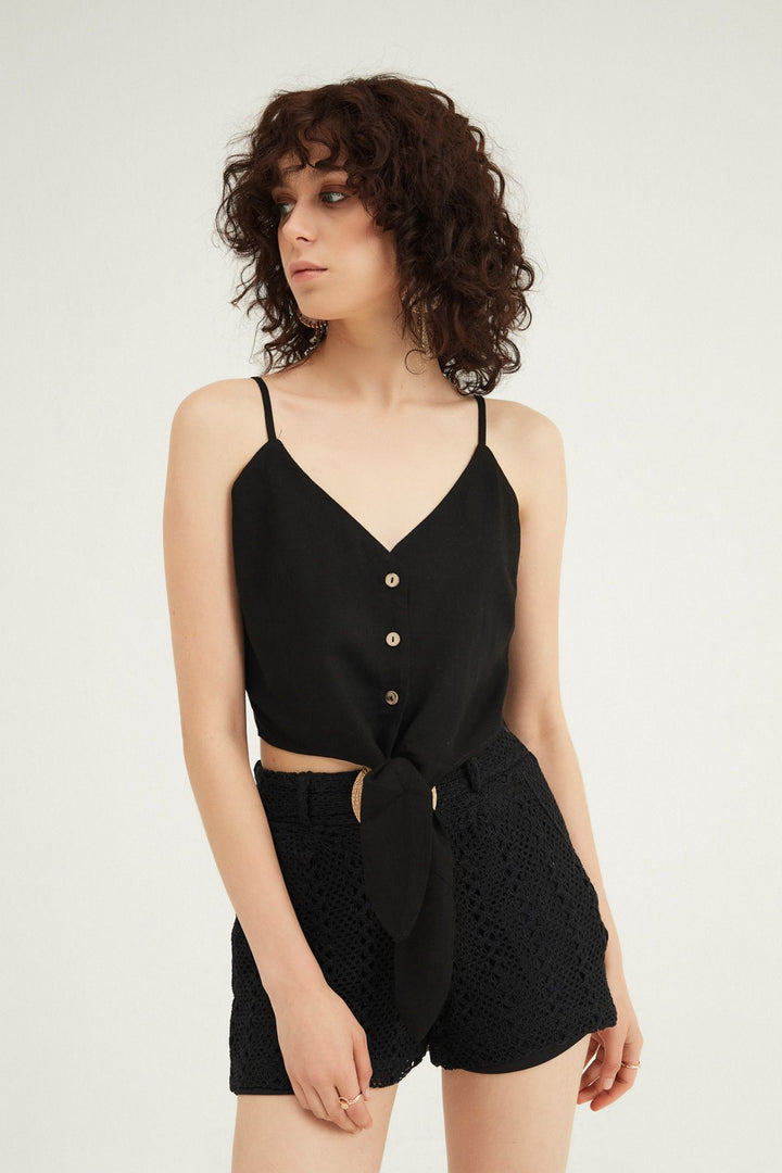 Belt Detailed Laced Shorts Black