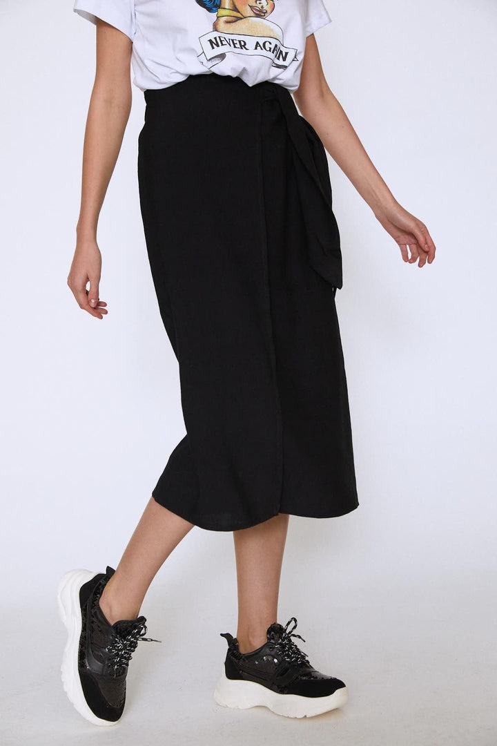 Side Tie Midi Skirt Black