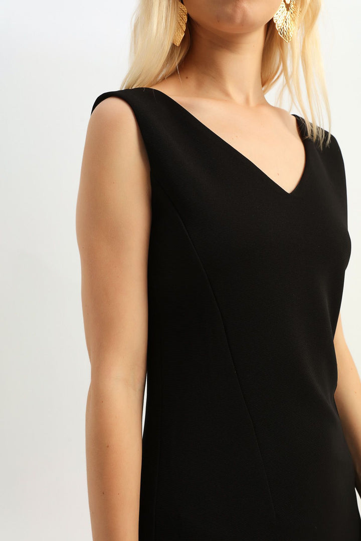 Zipper Back V-Neck Dress Black