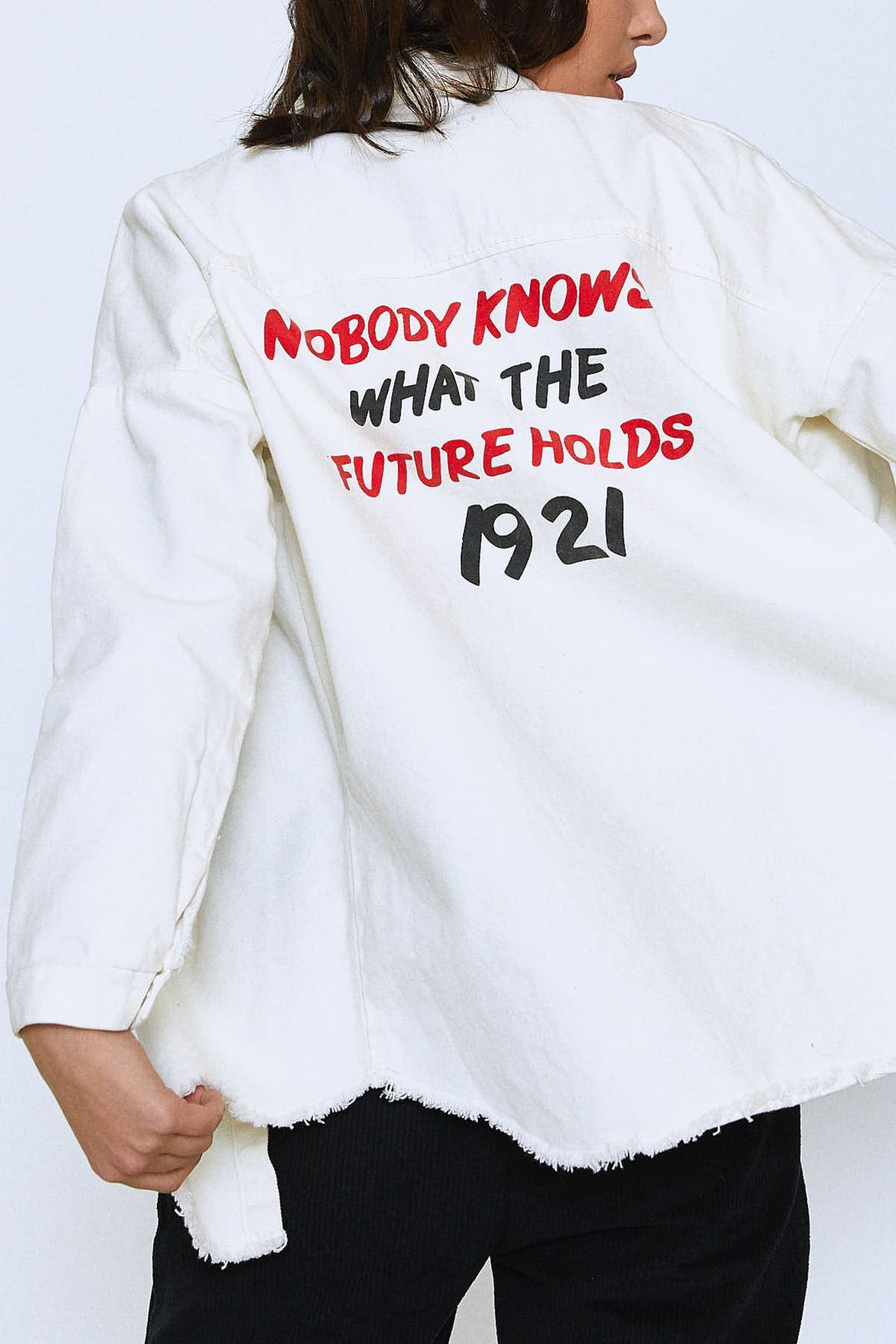 Arkası Baskılı Eteği Püsküllü Gömlek Beyaz