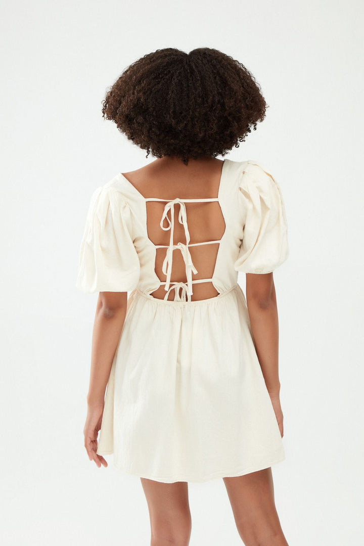 Balon Kol Dekolteli Vatkalı Elbise Naturel