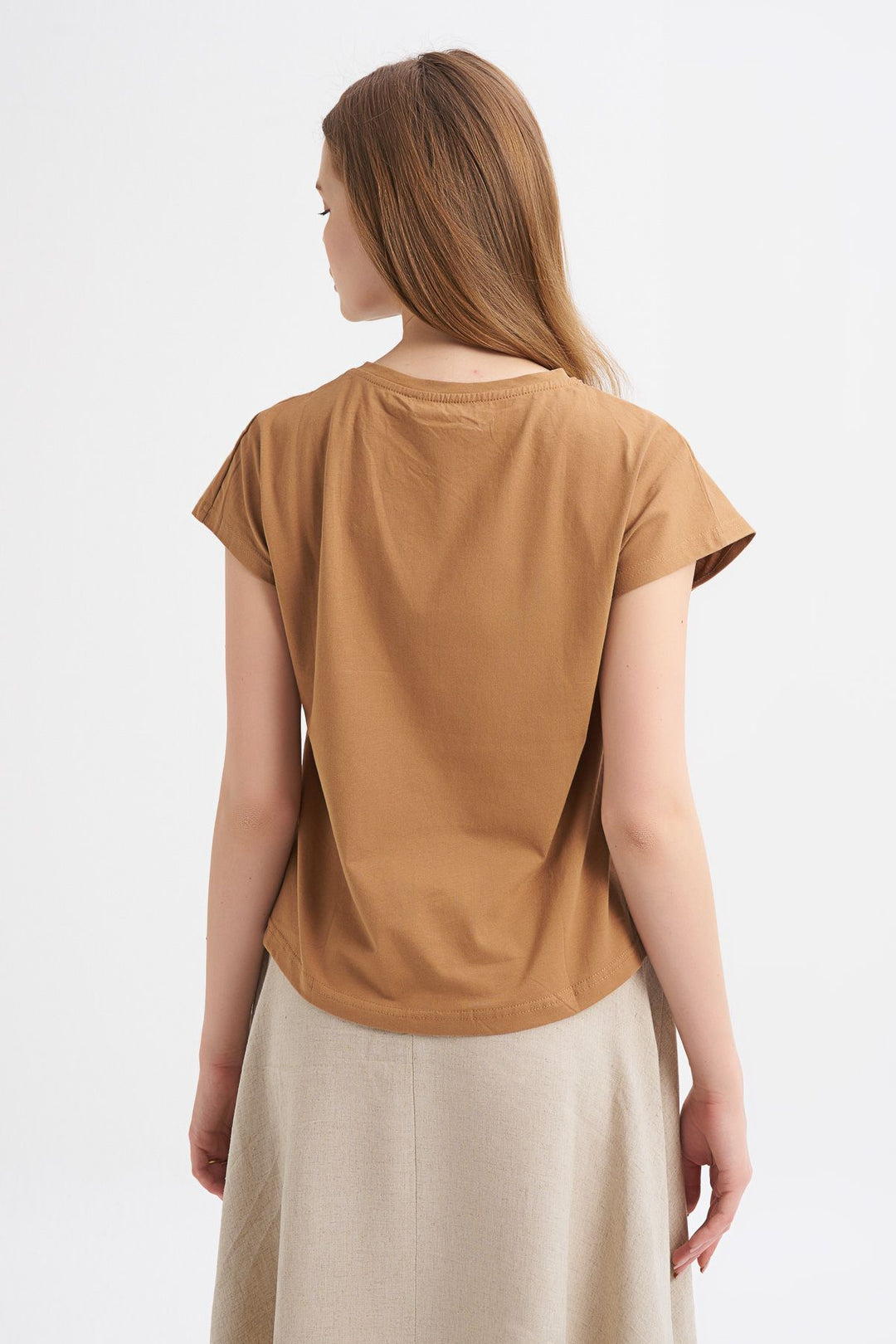Necklace Accessory Detailed T-Shirt Brown