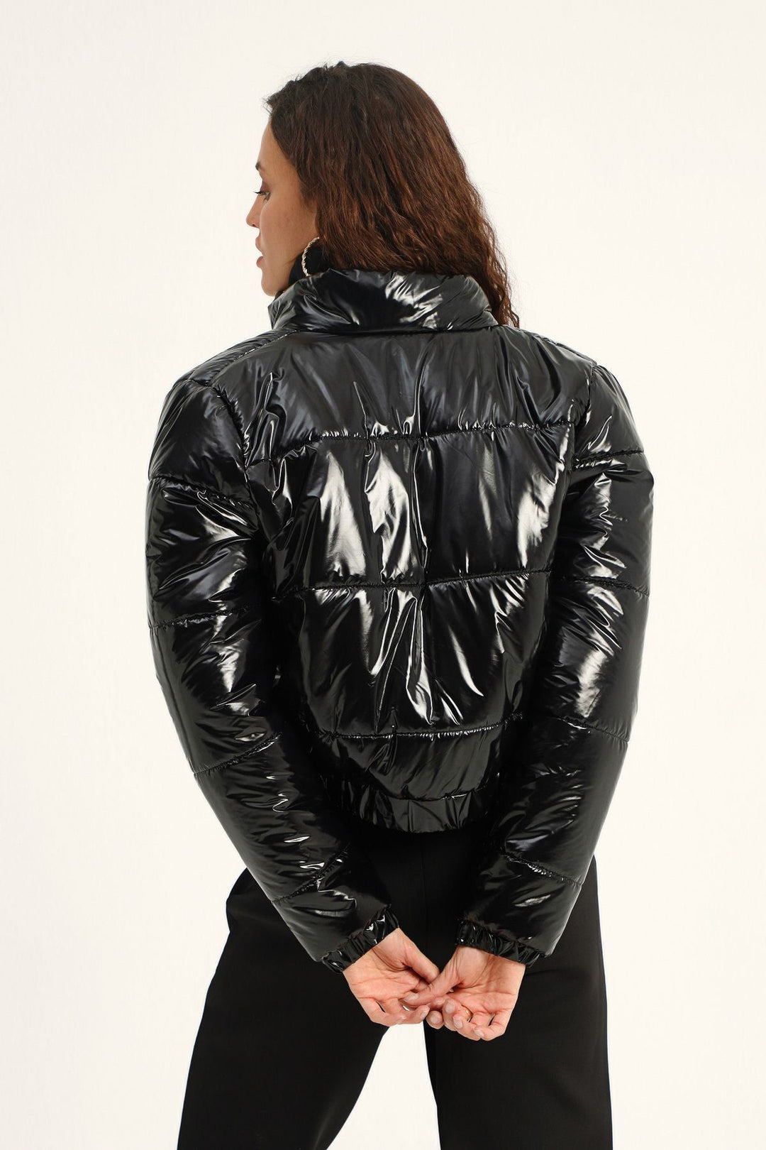 Şişme Parlak Mont Siyah