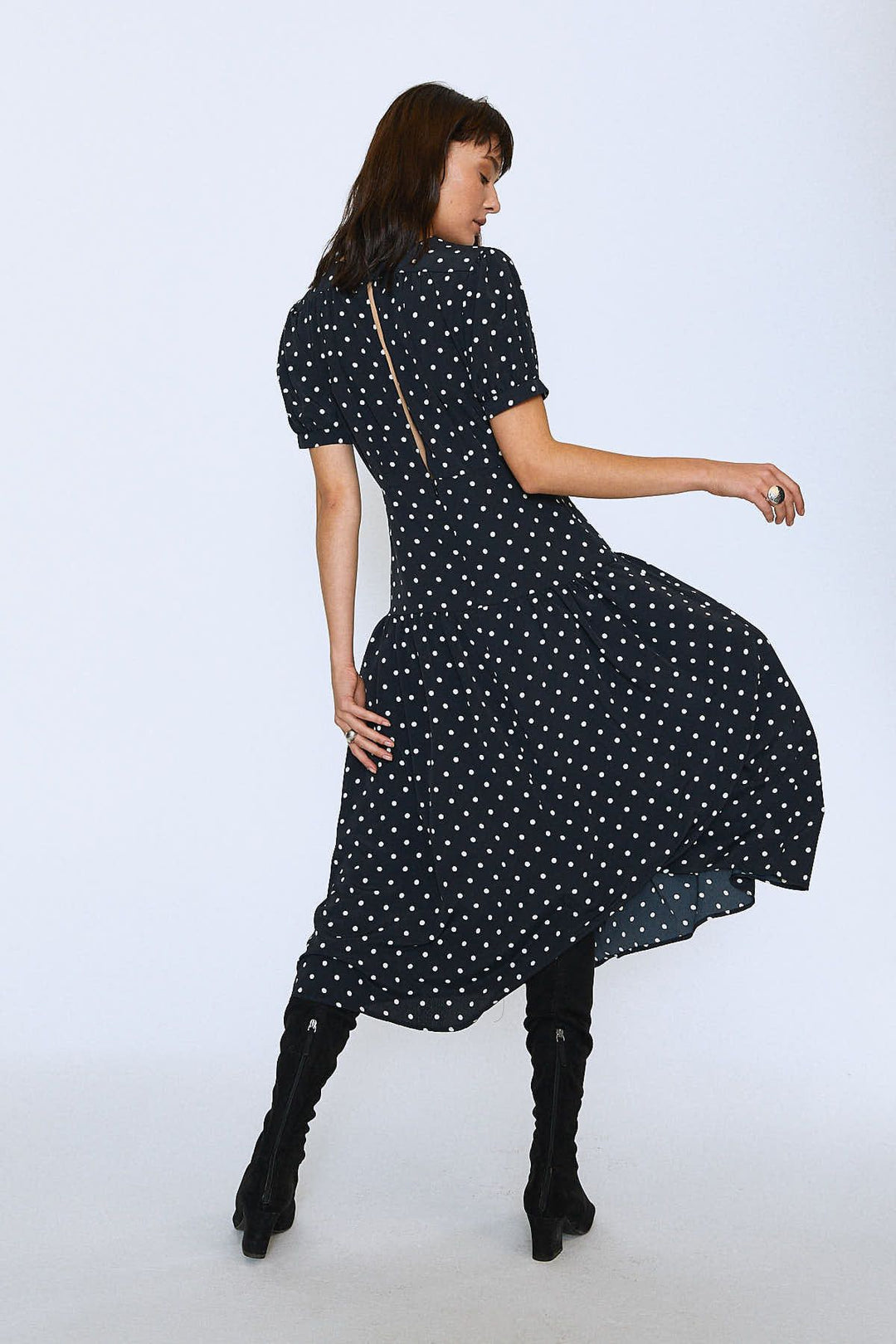 Puantiye Desenli V Yaka Elbise Siyah