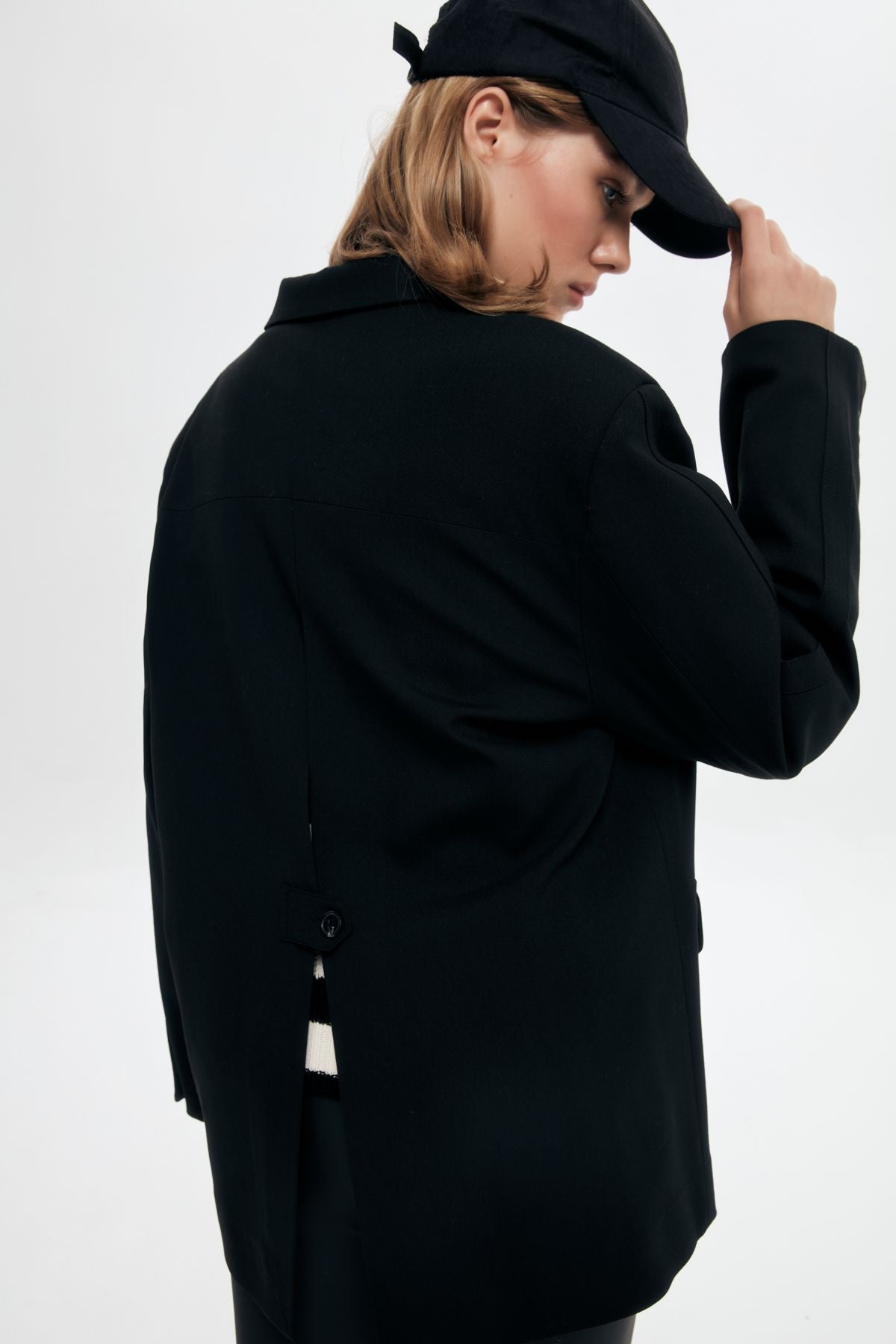 Sırtı Dekolte Detaylı Blazer Ceket Siyah