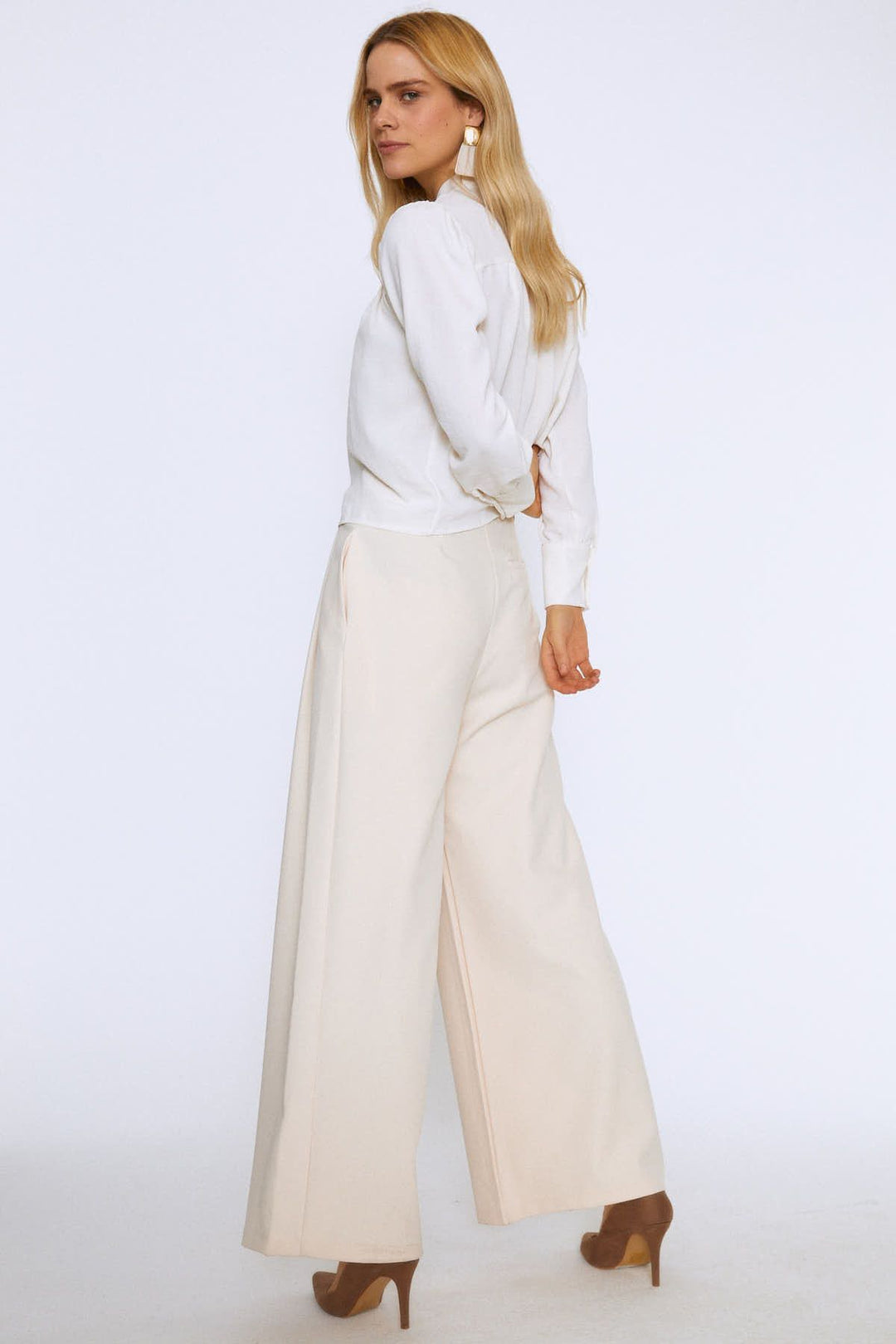 Tie Collar Shirt Ecru