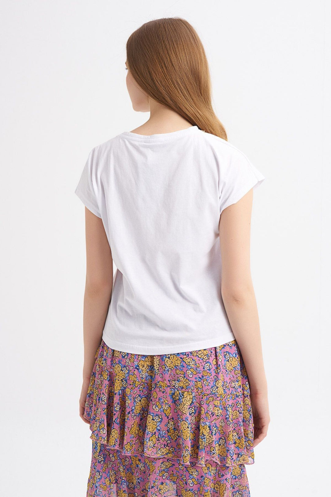 Kolye Aksesuar Detaylı Tişört Beyaz