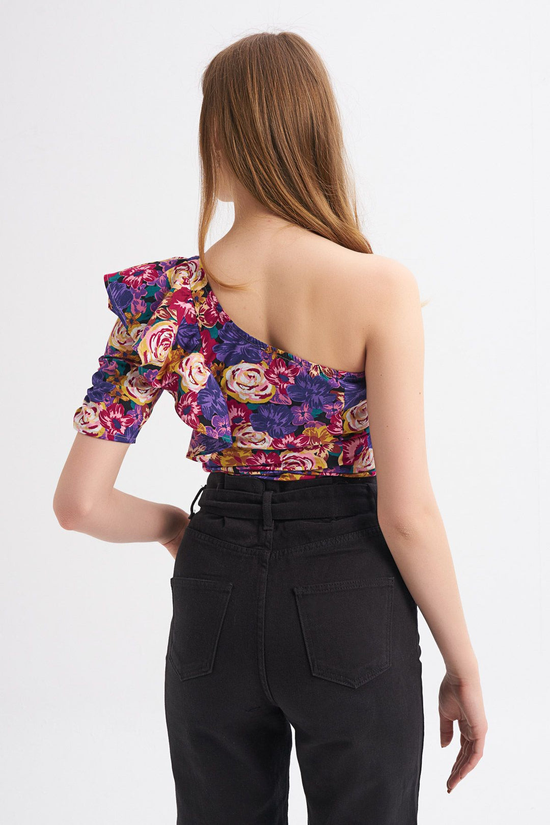 Çiçek Desenli Tek Omuz Fırfır Detaylı Bluz Mor