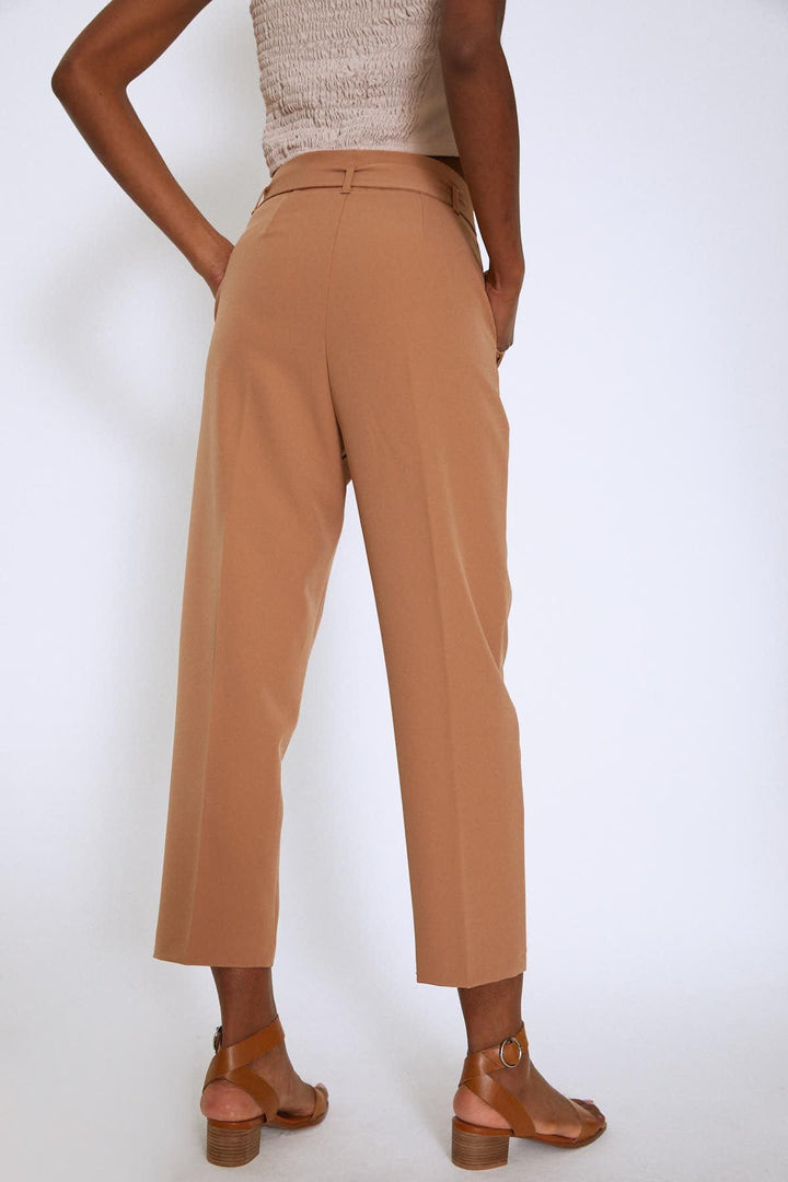 Beli Bağlamalı Cepli Pantolon Camel