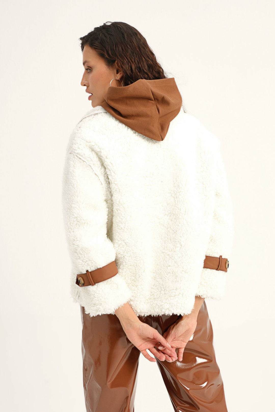 Kemer Detaylı Kürk Kaban Ekru