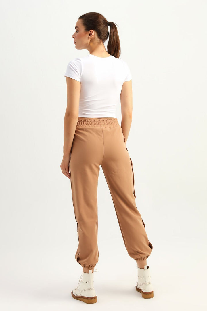 Çapraz Bağlamalı Spor Tişört Beyaz