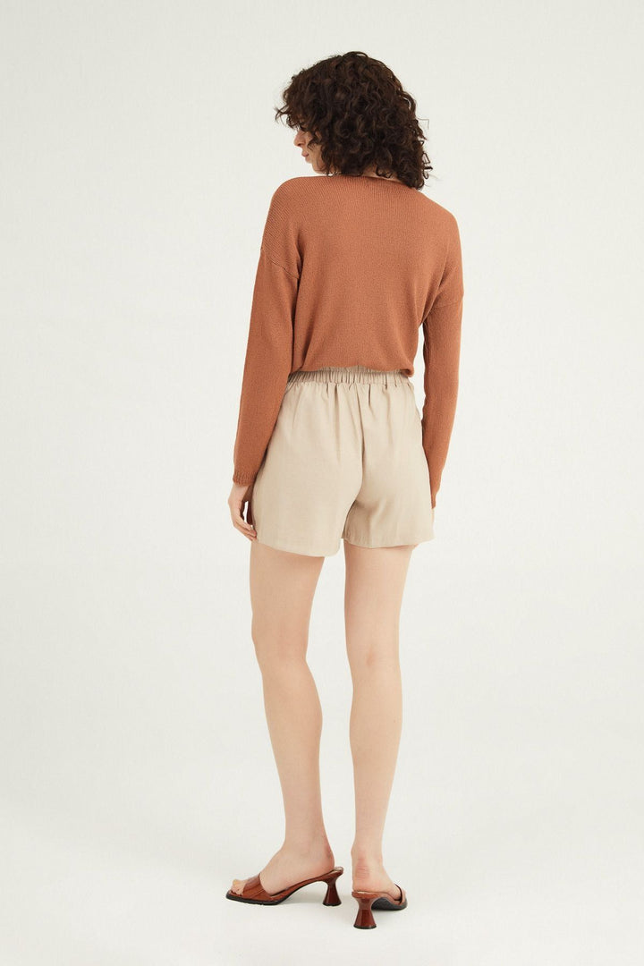 Belted Shorts Beige