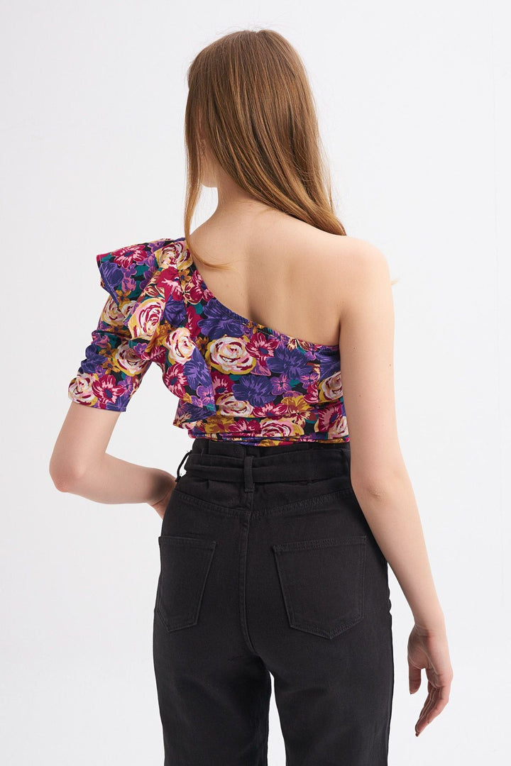 Çiçek Desenli Tek Omuz Fırfır Detaylı Bluz Mor