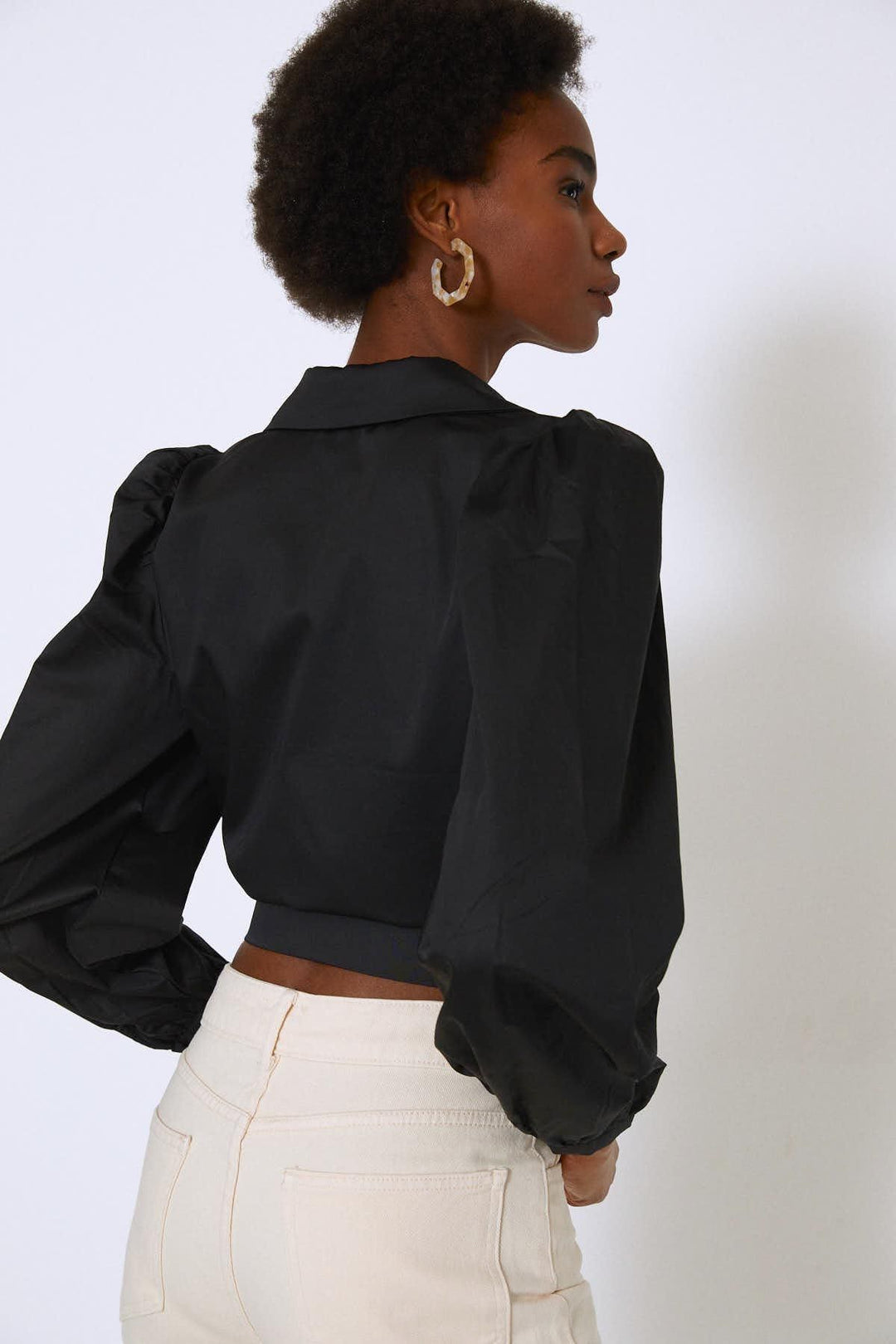 Önü Düğmeli Balon Kol Gömlek Siyah