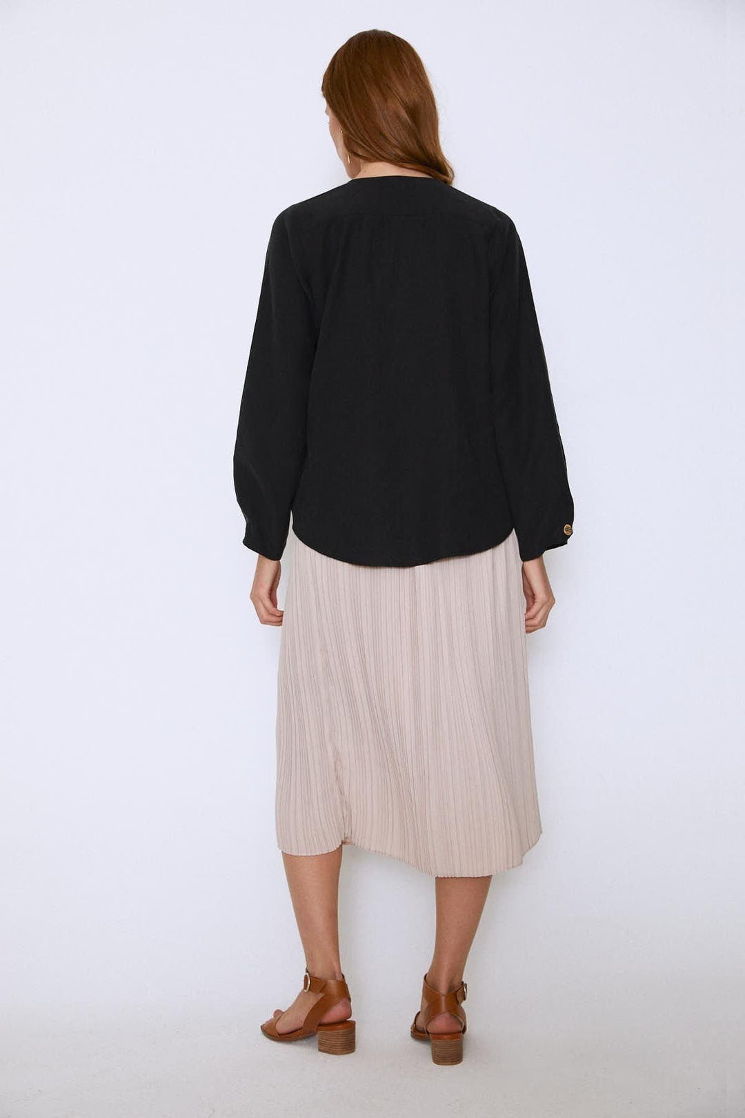 Buttoned V-Neck Shirt Black