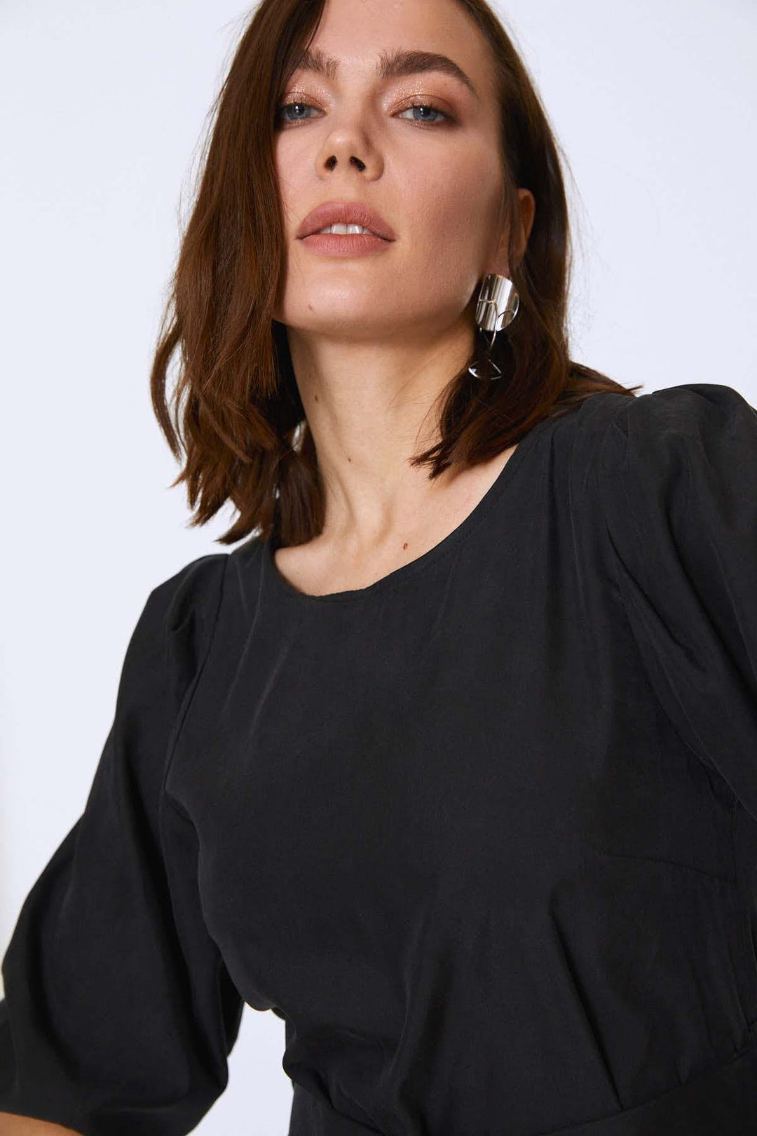 Beli Kemerli Eteği Fırfırlı Elbise Siyah