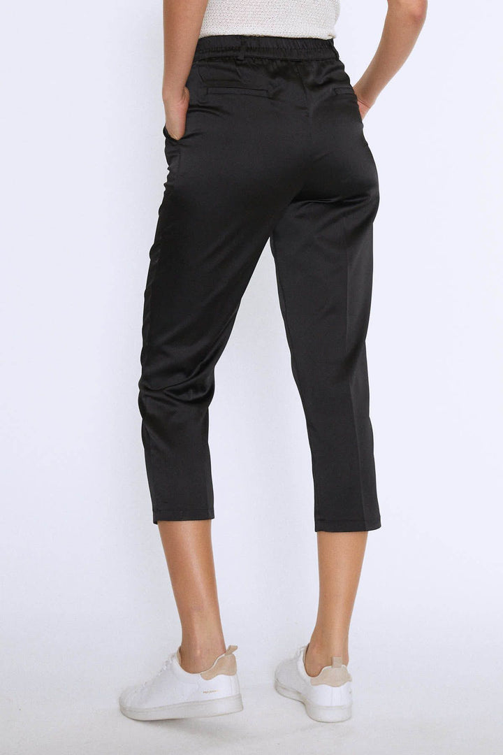 Beli Pileli Pantolon Siyah