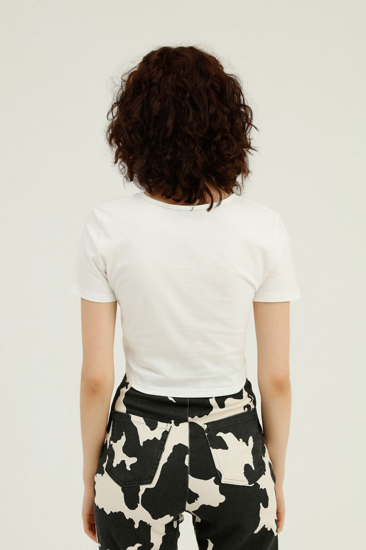 Düğüm Detaylı Crop Tişört Beyaz