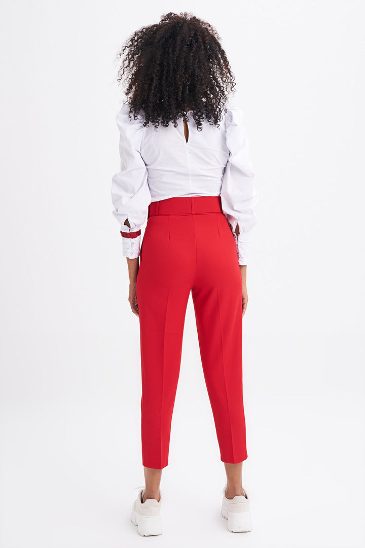 Beli Kemerli Kumaş Pantolon Kırmızı