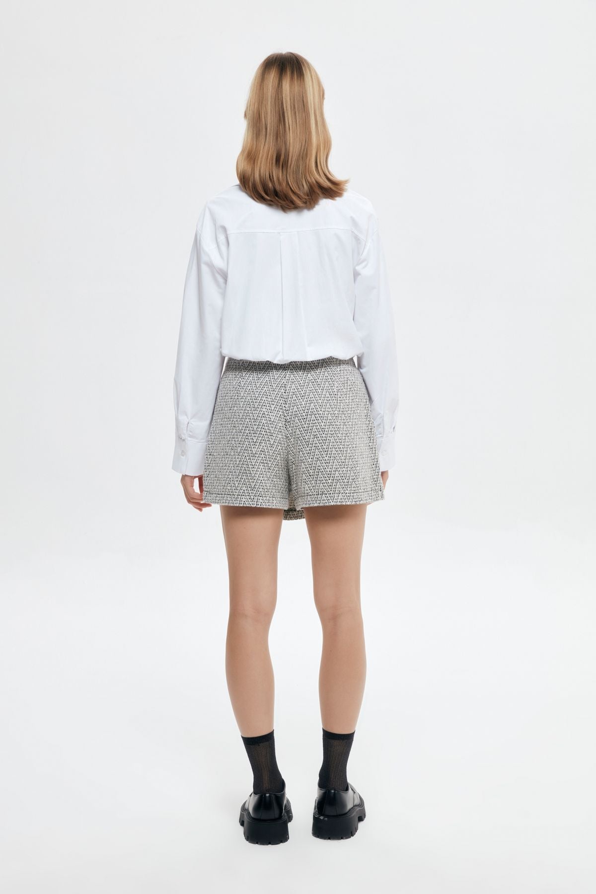 Button Detailed Shorts Skirt Ecru