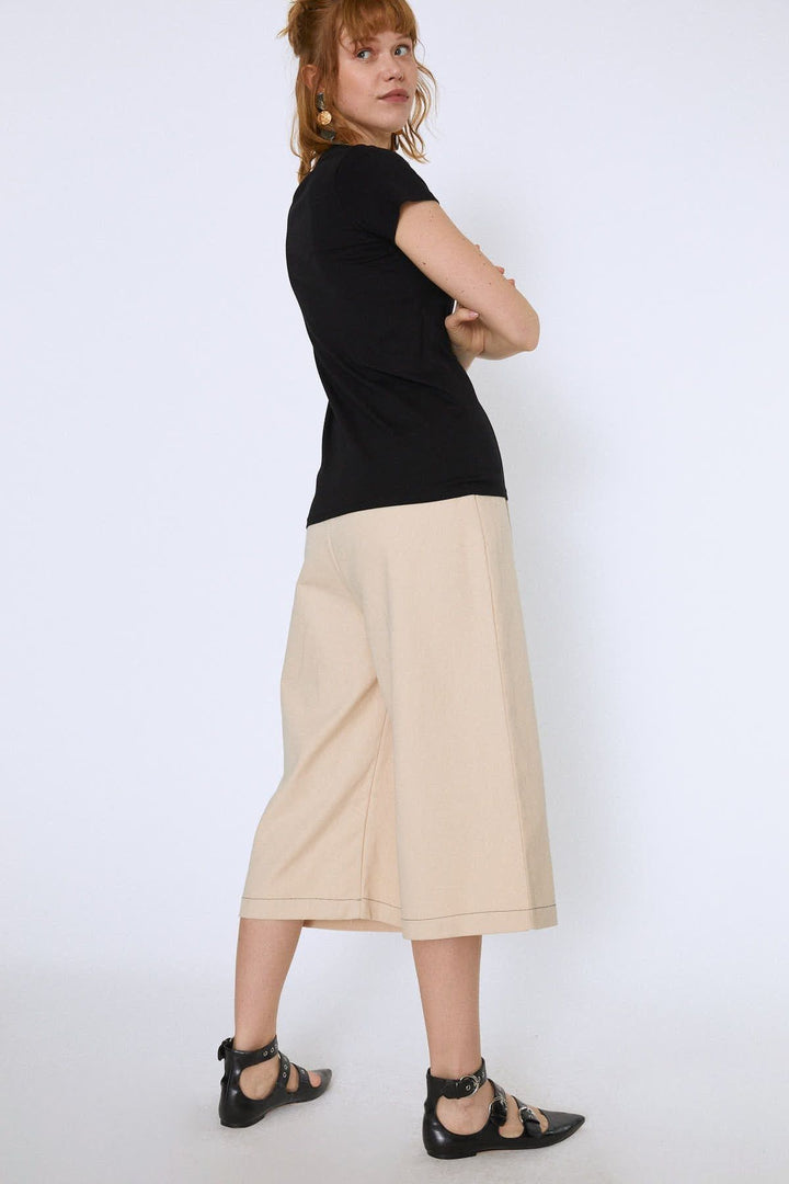 Geniş Yaka Basic Tişört Siyah