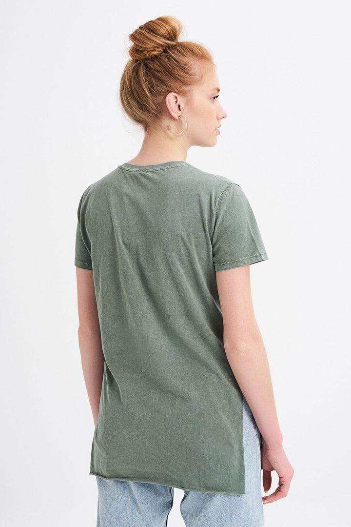 Yanı Yırtmaçlı Bisiklet Yaka Tişört Haki