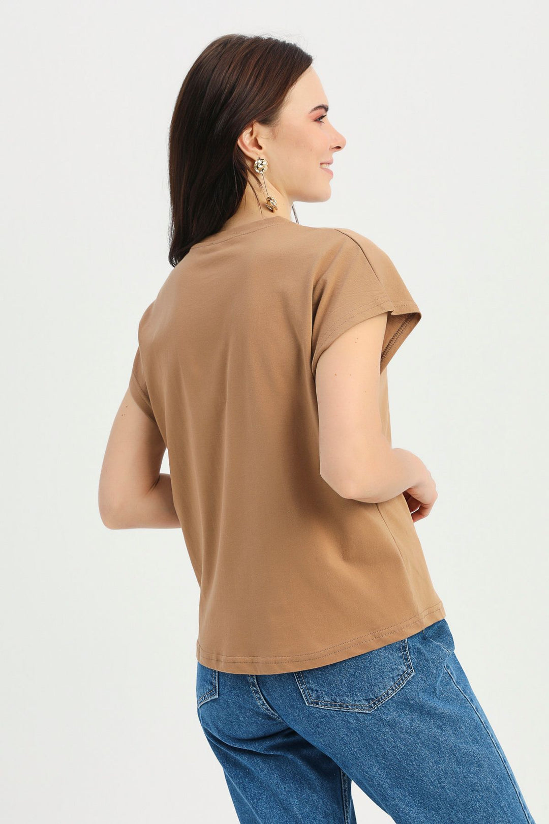 Necklace Accessory Detailed T-Shirt Brown