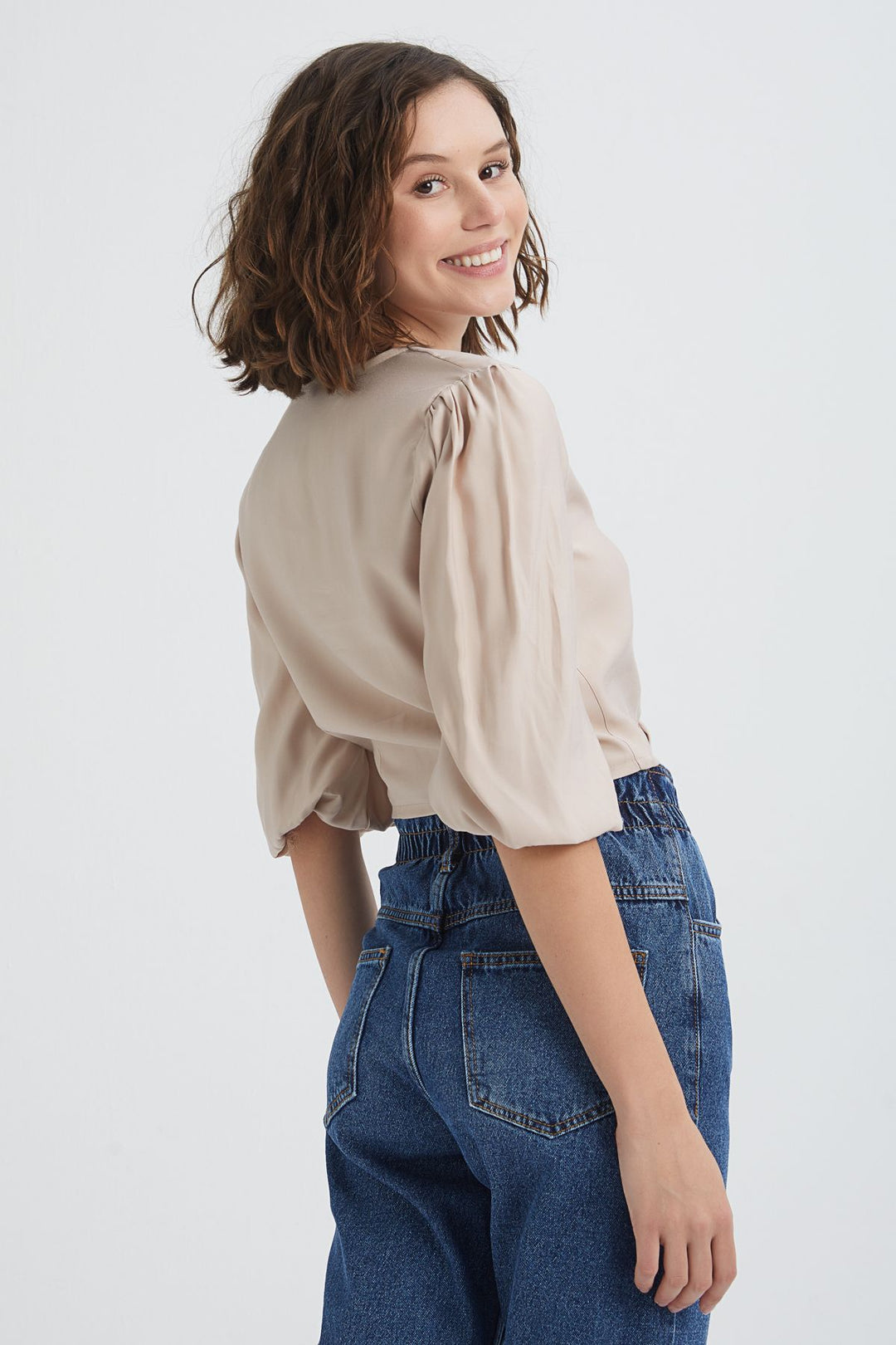 Balloon Sleeve Front Tie Crop Blouse Beige