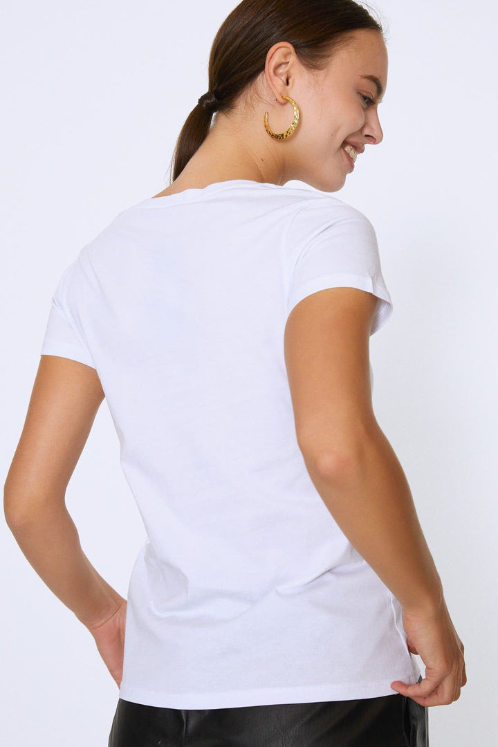 Geniş Yaka Basic Tişört Beyaz