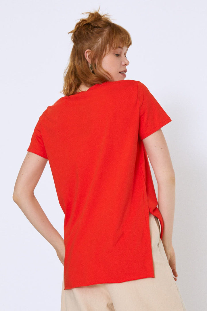 Bisiklet Yaka Yanı Yırtmaçlı Tişört Koyu Oranj