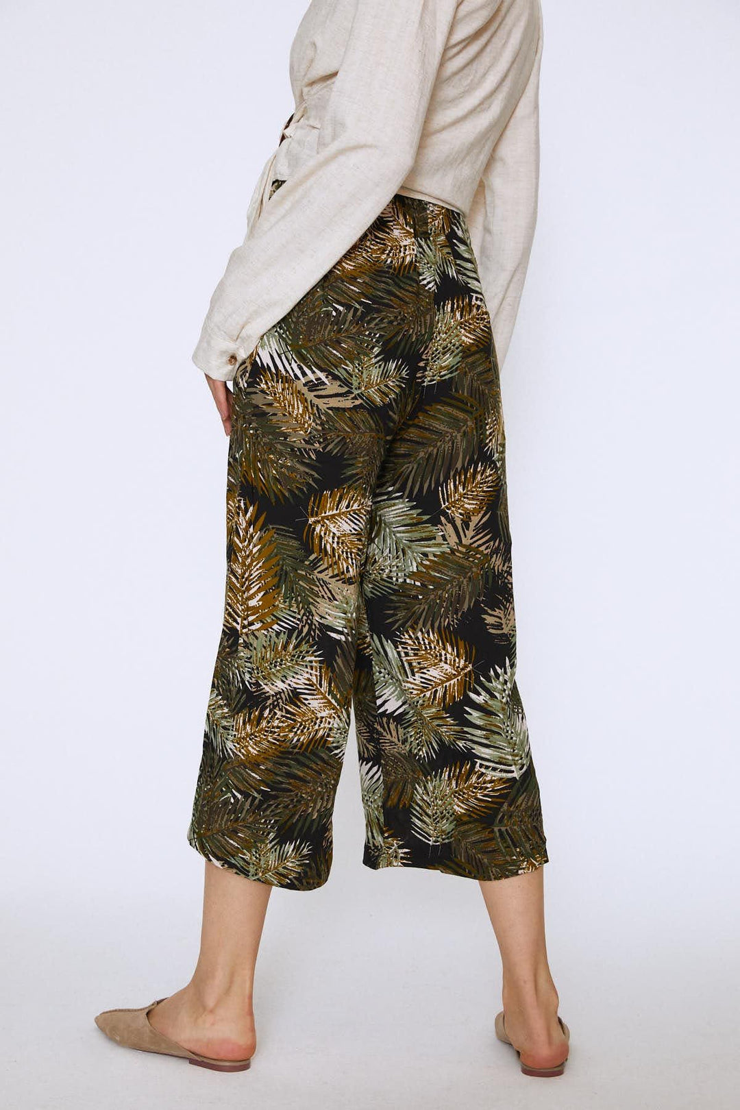 Örgü Kemerli Kısa Paça Pantolon Haki