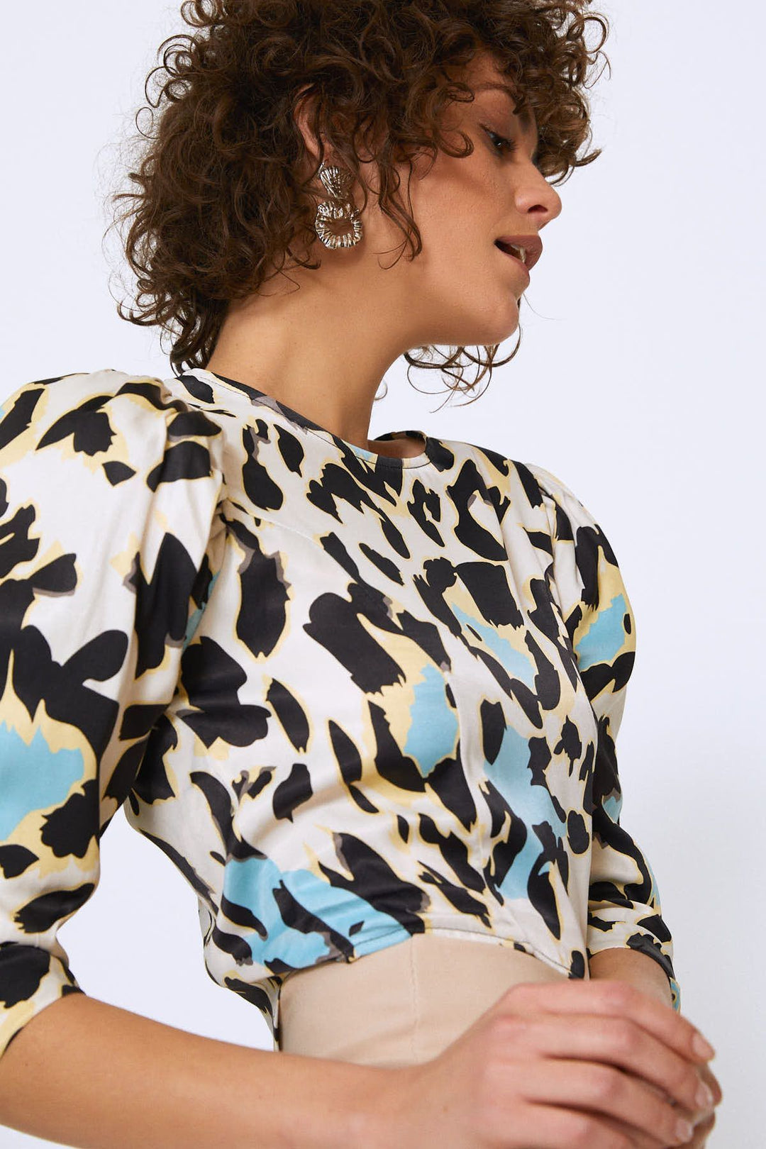 Balloon Sleeve Crop Blouse Beige