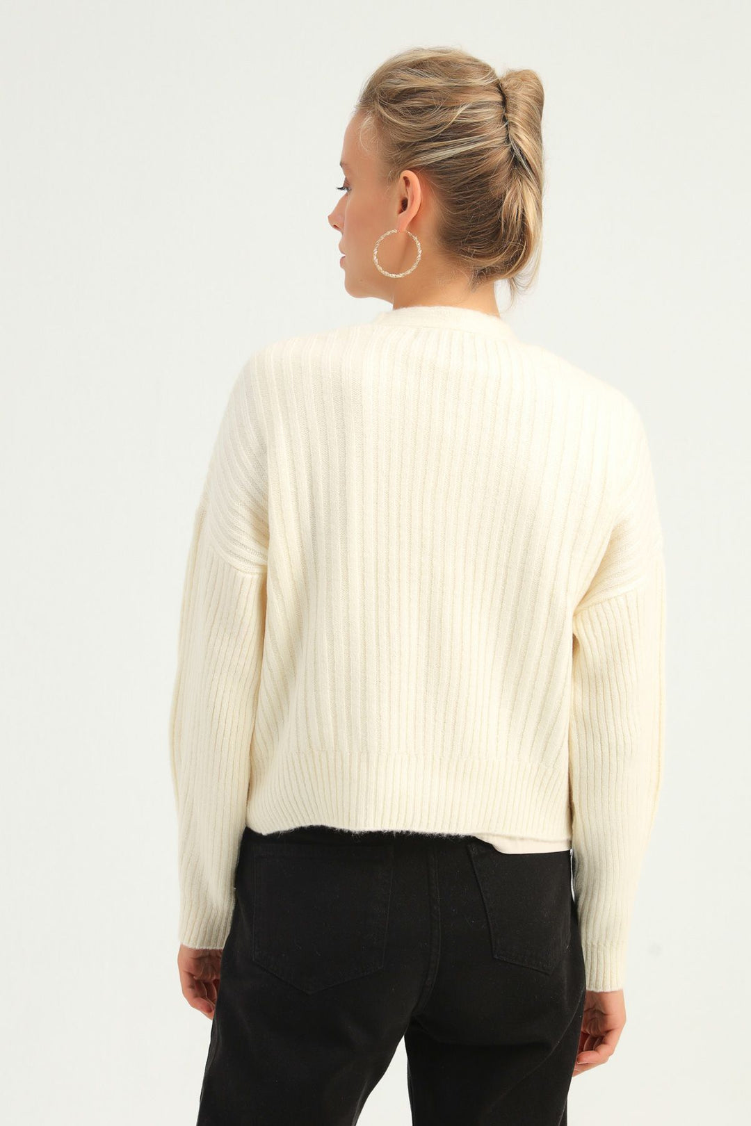 Buttoned Cardigan Ecru