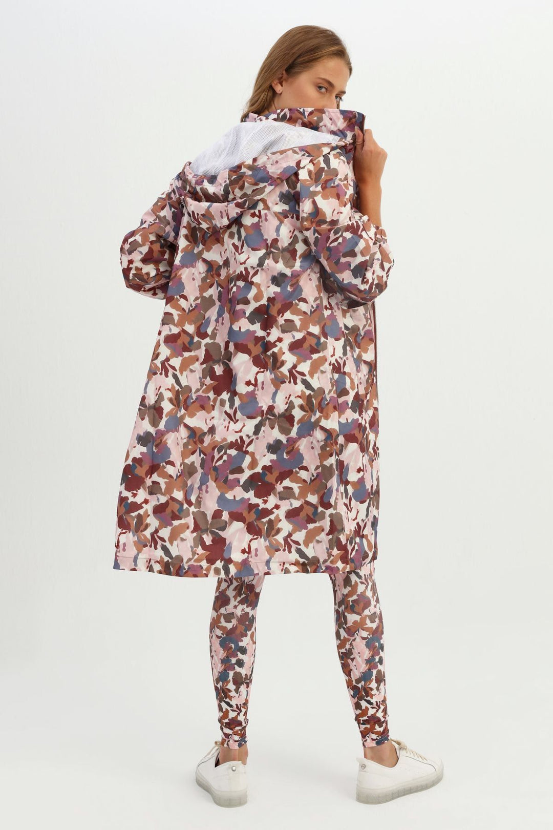 Desenli Kapüşonlu Uzun Spor Ceket Kahverengi