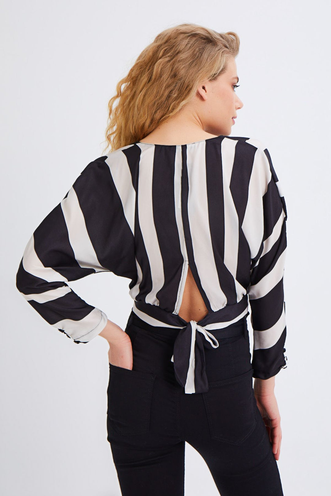 Kruvaze Yaka Crop Bluz Siyah