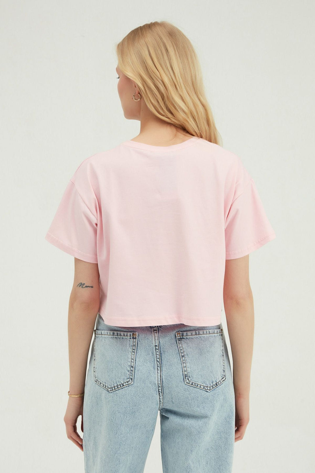 Embroidery Detailed Crop T-Shirt Pink