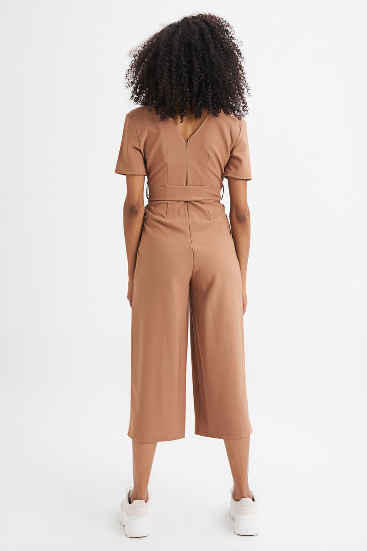 Kruvaze Beli Kuşaklı Tulum Camel