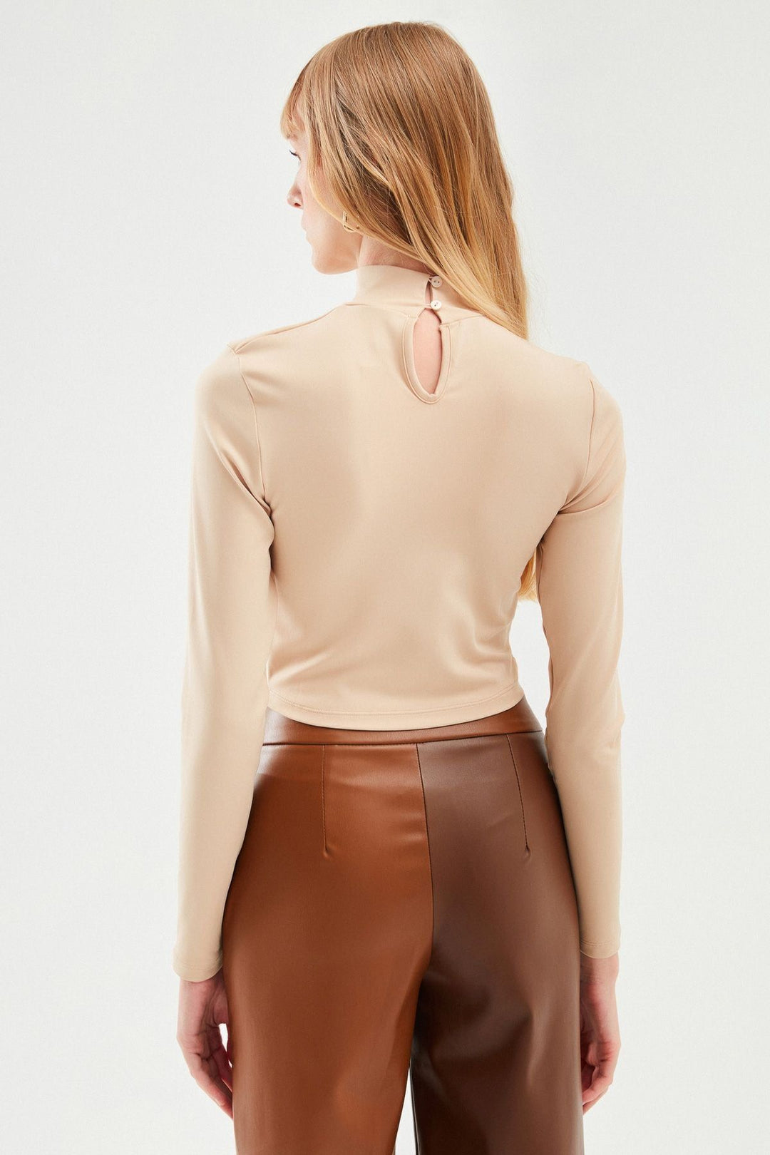 Cut Out Judge Collar Blouse Beige