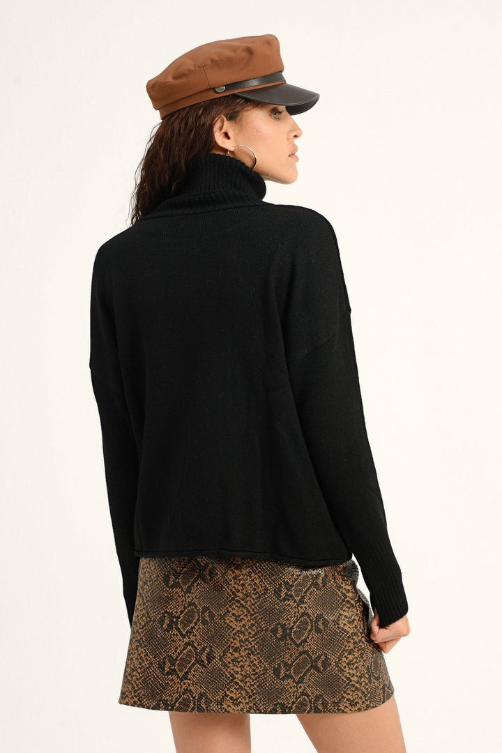 Turtleneck Loose Sweater Black